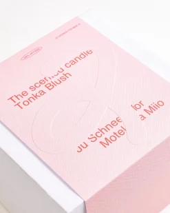 Motel a Miio MaM x Ju Schnee Duftkerze Tonka Blush rosa rot Best